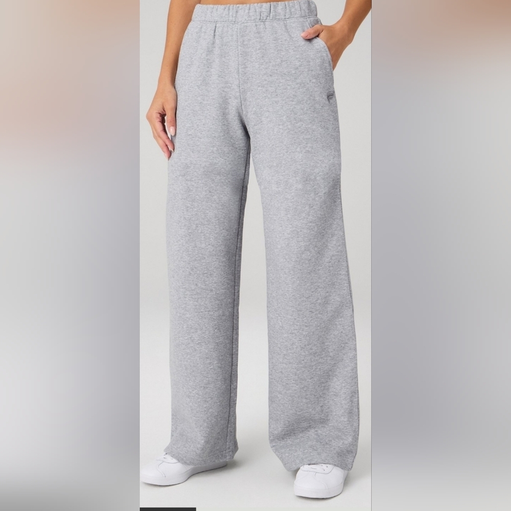 NWT Fabletics Cozy Fleece Wide Leg   Cargo Sweats - XL